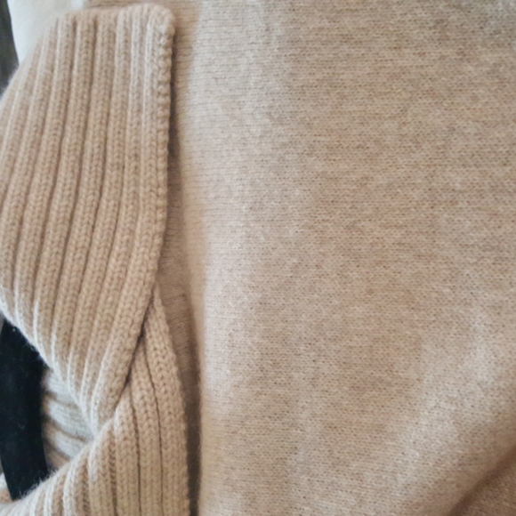 E&J tan camel color 100% cashmere Italian made sweater dress - Picture 4 of 5